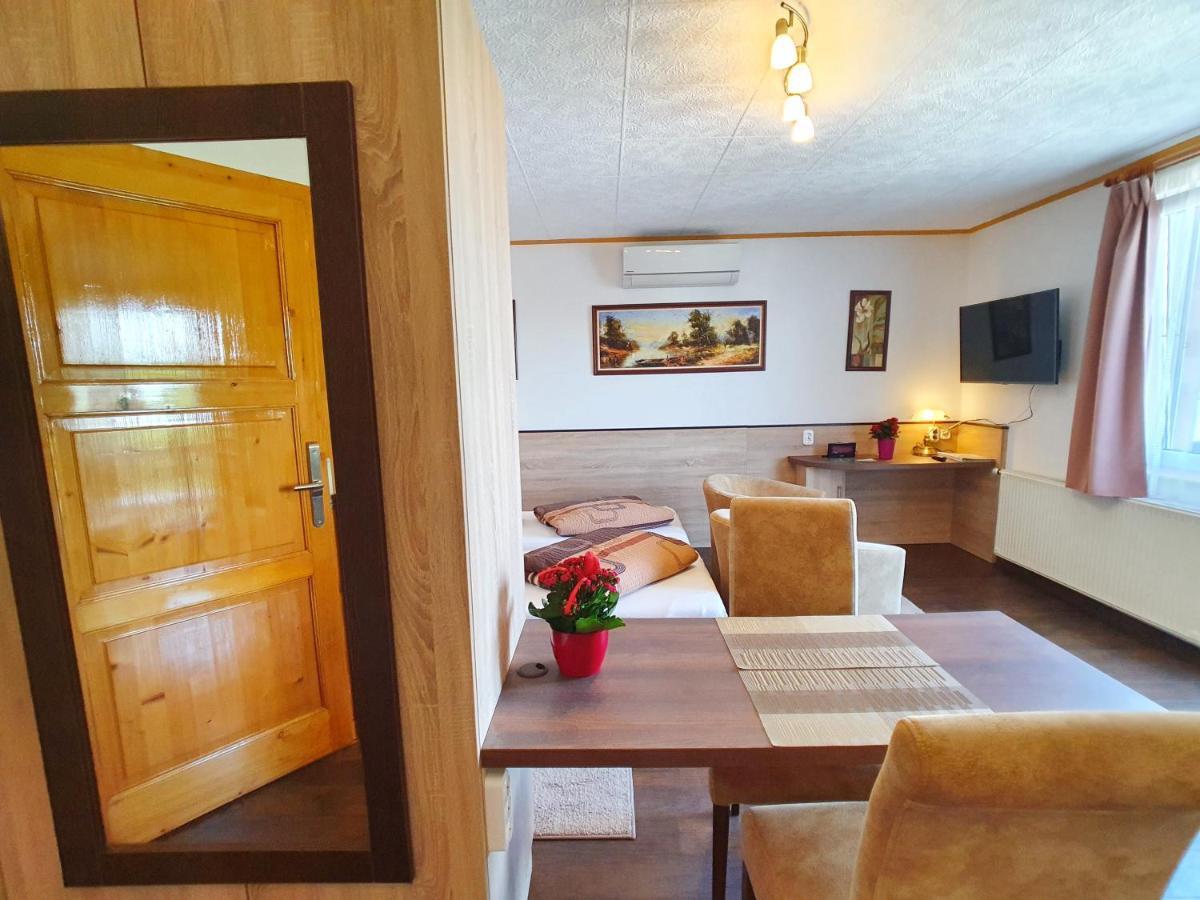 Hévíz Villa Familia Esterno foto