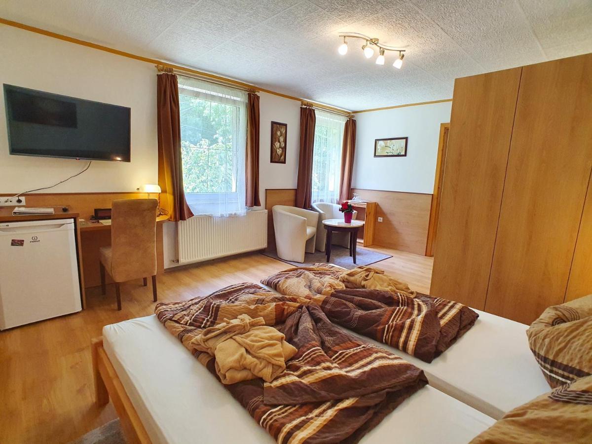 Hévíz Villa Familia Esterno foto